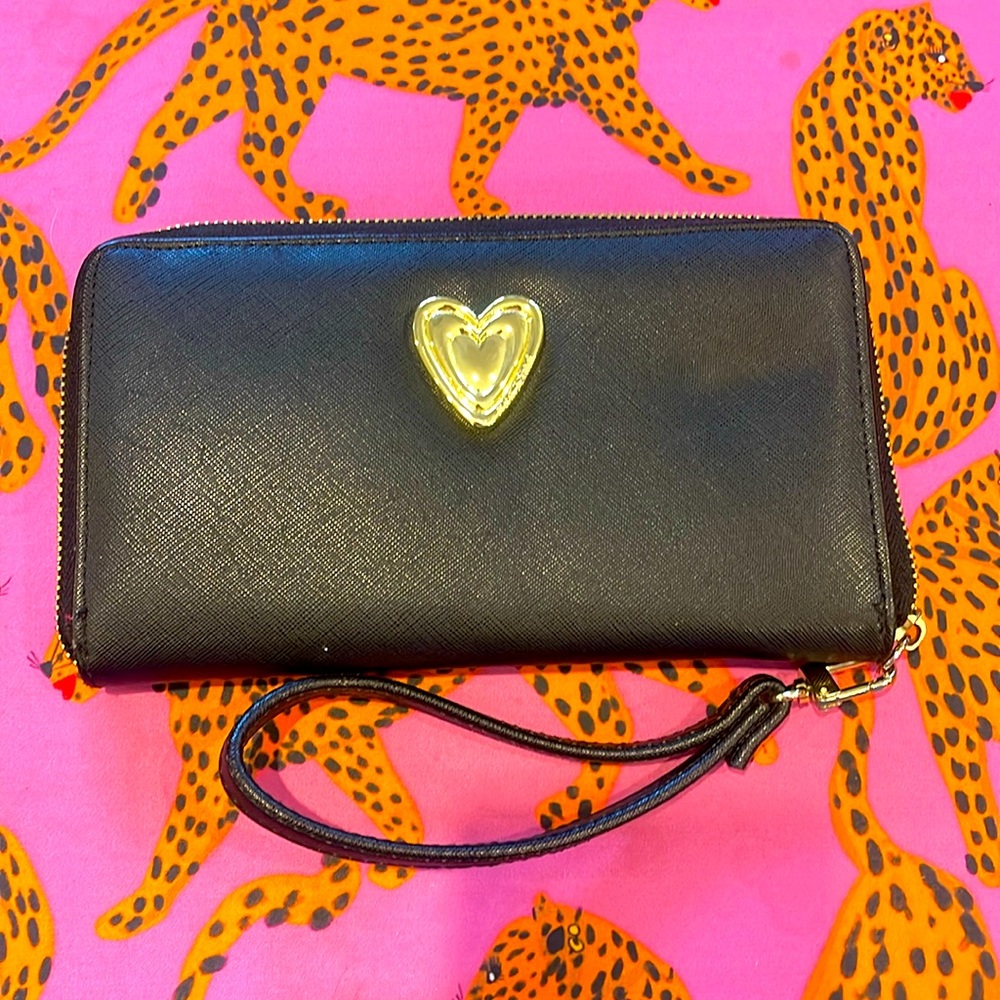 EUC Betsy Johnson wristlet wallet